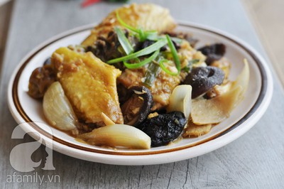 Gà hấp gia vị